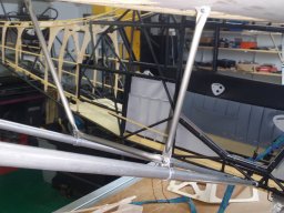 Wing struts (25)